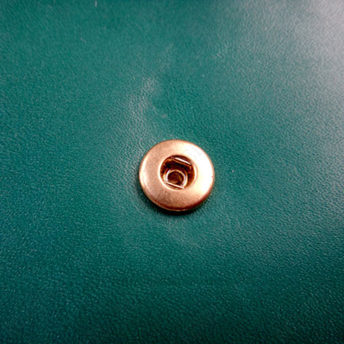 寶格麗（Bvlgari）包包補按鈕