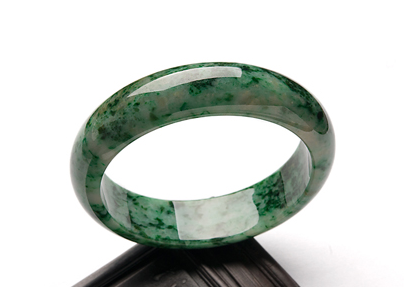 玉鐲摔壞了 玉鐲摔壞了