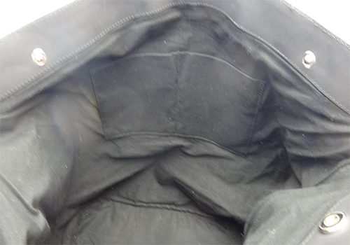 巴黎世家包包進(jìn)水怎么辦