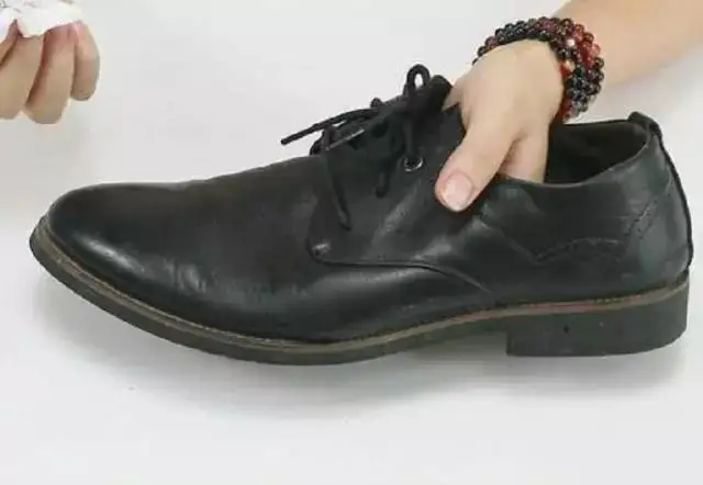 皮鞋劃痕修復(fù) 皮鞋劃痕修復(fù)