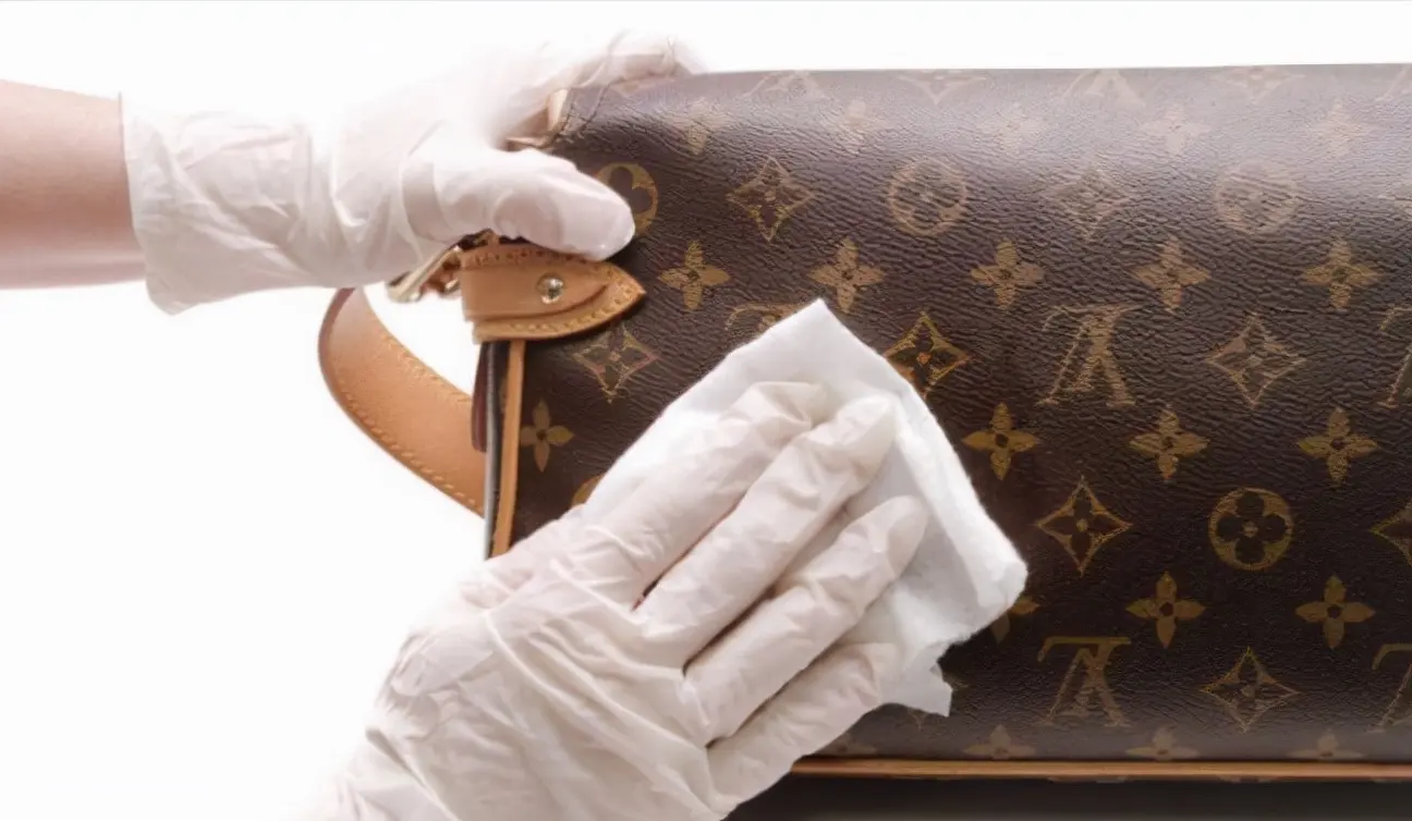 奢侈品皮具清洗