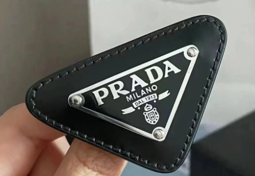 杭州Prada胸針維修