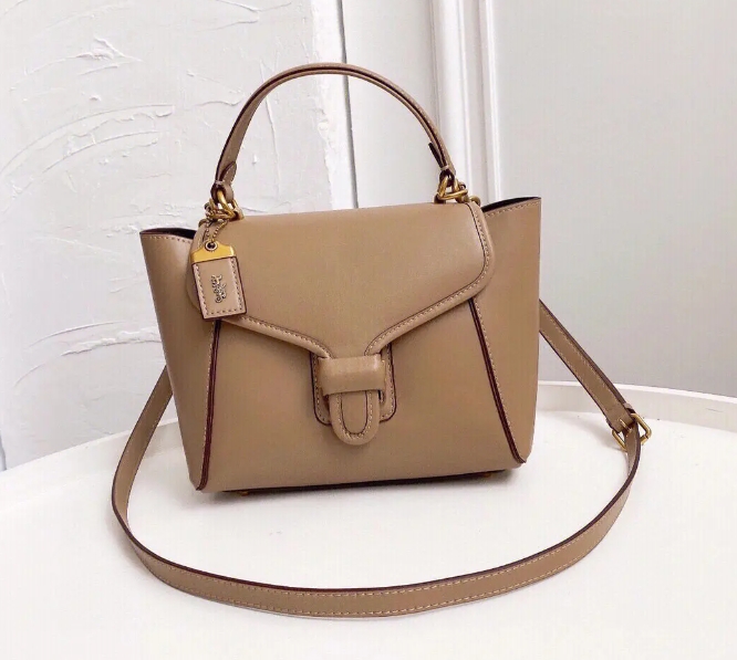 如何正確保養(yǎng)蔻馳包包(了解包包保養(yǎng)方法和技巧) 如何正確保養(yǎng)蔻馳包包(了解包包保養(yǎng)方法和技巧)