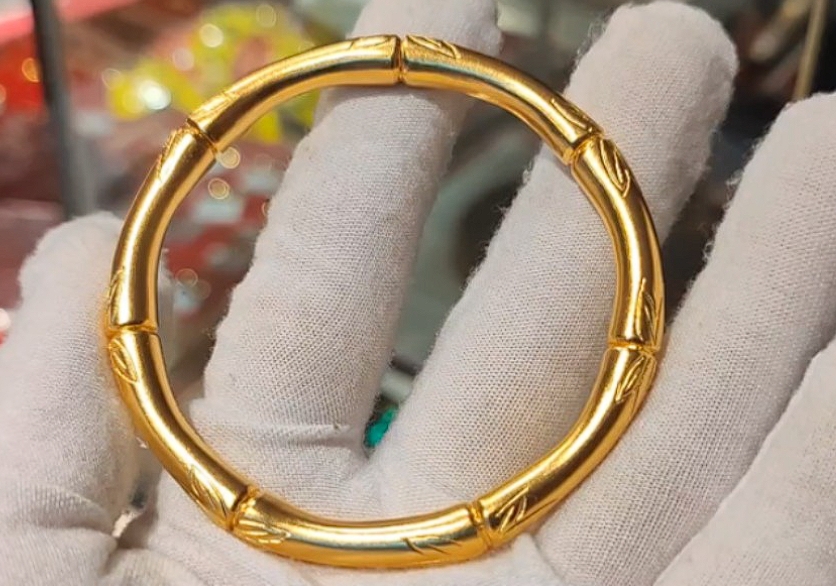 手鐲變形修復(fù)多少錢？手鐲變形了怎么還原？