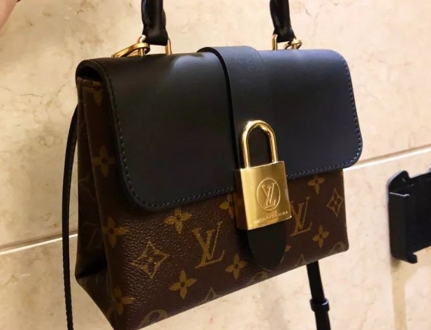 包包哪些部位容易出現(xiàn)破損？包包破損修復(fù)的時間會比較長嗎？