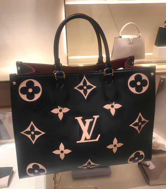包包哪些部位容易出現(xiàn)破損？包包破損修復(fù)的時間會比較長嗎？