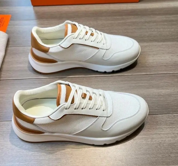 愛(ài)馬仕鞋子可以用哪些方法清洗？如何去除愛(ài)馬仕鞋子上的頑固污漬？