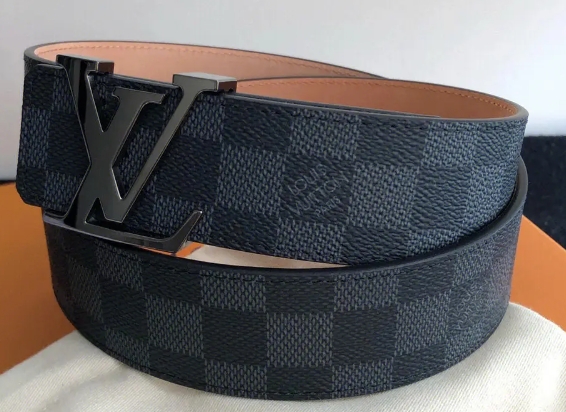 LV腰帶打孔需要多少錢？LV腰帶打孔后是否還能保持原有的品質(zhì)？