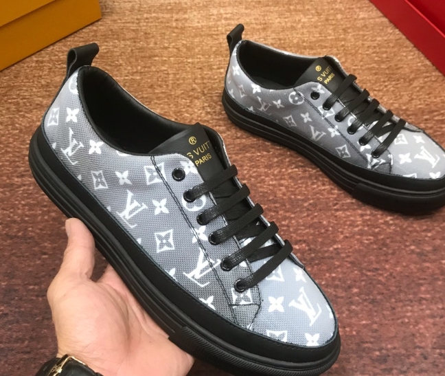 鞋臟了如何清洗？鞋子很臟怎么清洗？