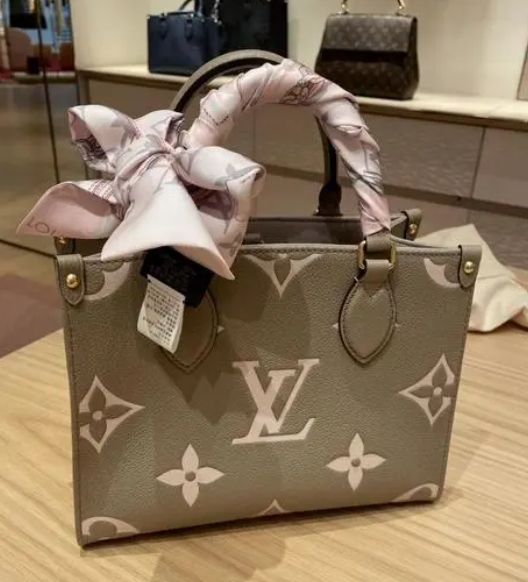 LV包包維修可以修復(fù)斷裂的皮革嗎？LV包包維修可以修復(fù)變形嗎？