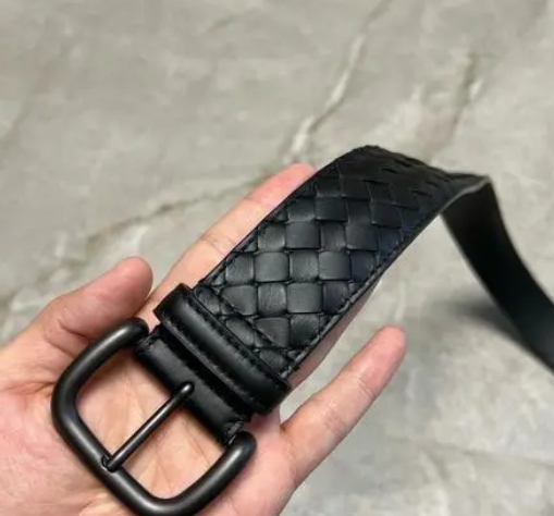 自己怎么給皮帶打孔需要注意什么？自己不會去哪里打孔合適？