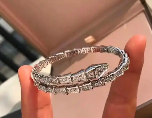 寶格麗蛇形手鐲變形如何修復？變形修復多少錢？