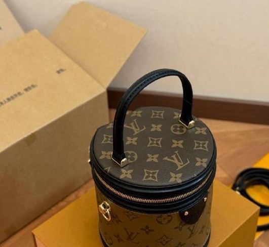 lv水桶包底部塌陷怎么辦？lv水桶包換配皮多少錢？