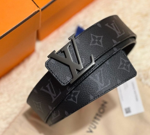 lv皮帶打孔多少錢一個(gè)？去哪里打孔？