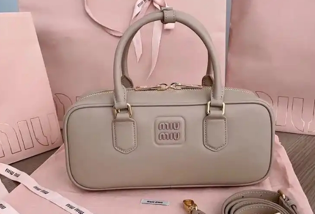 miumiu包包維修多少錢？miumiu包包哪里能專業(yè)維修？