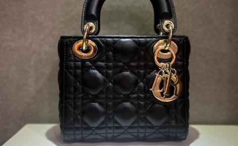 迪奧（Dior）戴妃包劃痕修復(fù)價(jià)格是多少？