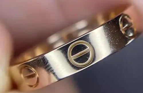 卡地亞戒指斷裂了怎么辦？專業(yè)維修技巧大揭秘
