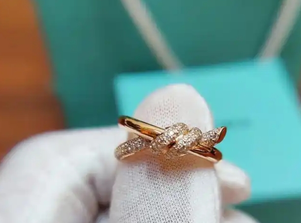 Tiffany戒指掉鉆了還能補(bǔ)嗎？你需要知道這些事