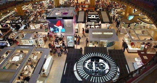 御金匠解讀：電商時代 奢侈品行業(yè)應(yīng)該走向何方