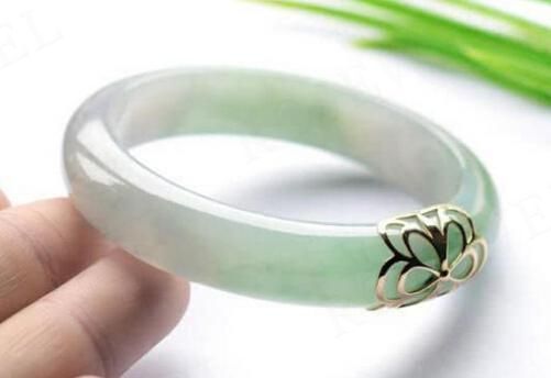 玉鐲斷了怎么辦？御金匠珠寶設(shè)計(jì)師有辦法！
